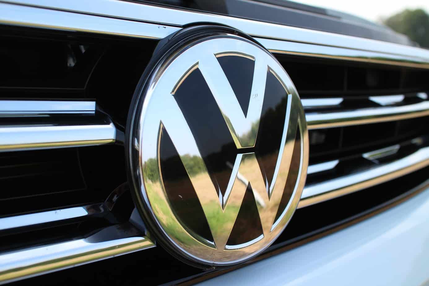 Volkswagen inwestuje w polskie hale magazynowe!